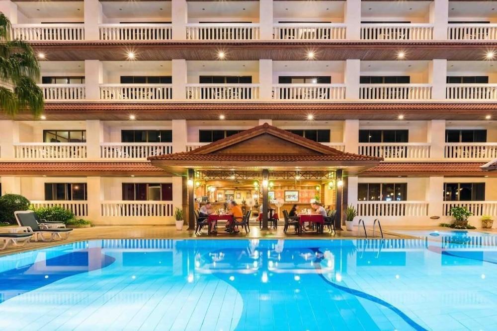 The Residence Garden Pattaya Extérieur photo