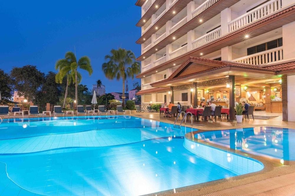 The Residence Garden Pattaya Extérieur photo